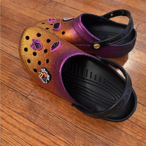 Hocus Pocus Crocs -Size 11 W, 9 M - Picture 9 of 9